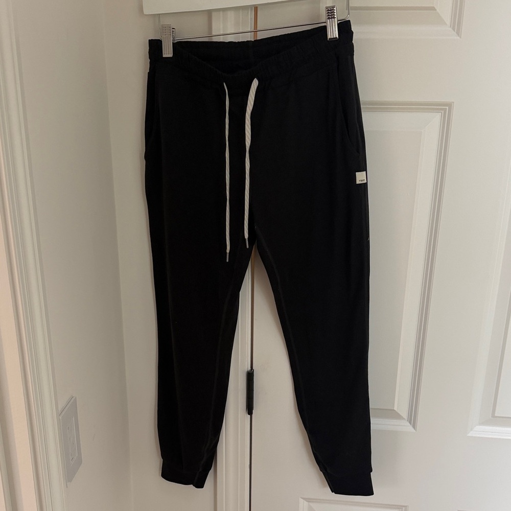 Vuori womens performance Jogger Pants - XS black